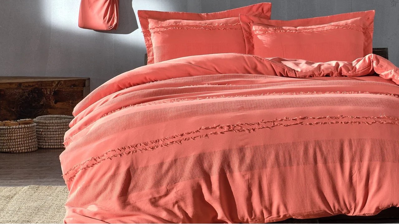 Set Lenjerie de pat Carla Double, Culoare flori de rodie DOQU Lenjerie de pat