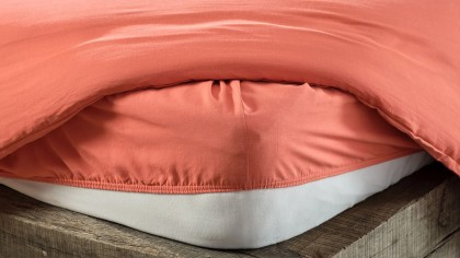 Set Lenjerie de pat Carla Double, Culoare flori de rodie DOQU Lenjerie de pat