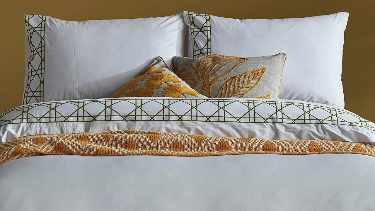 Set Lenjerie de pat Double cu broderie Angel, Alb DOQU Lenjerie de pat