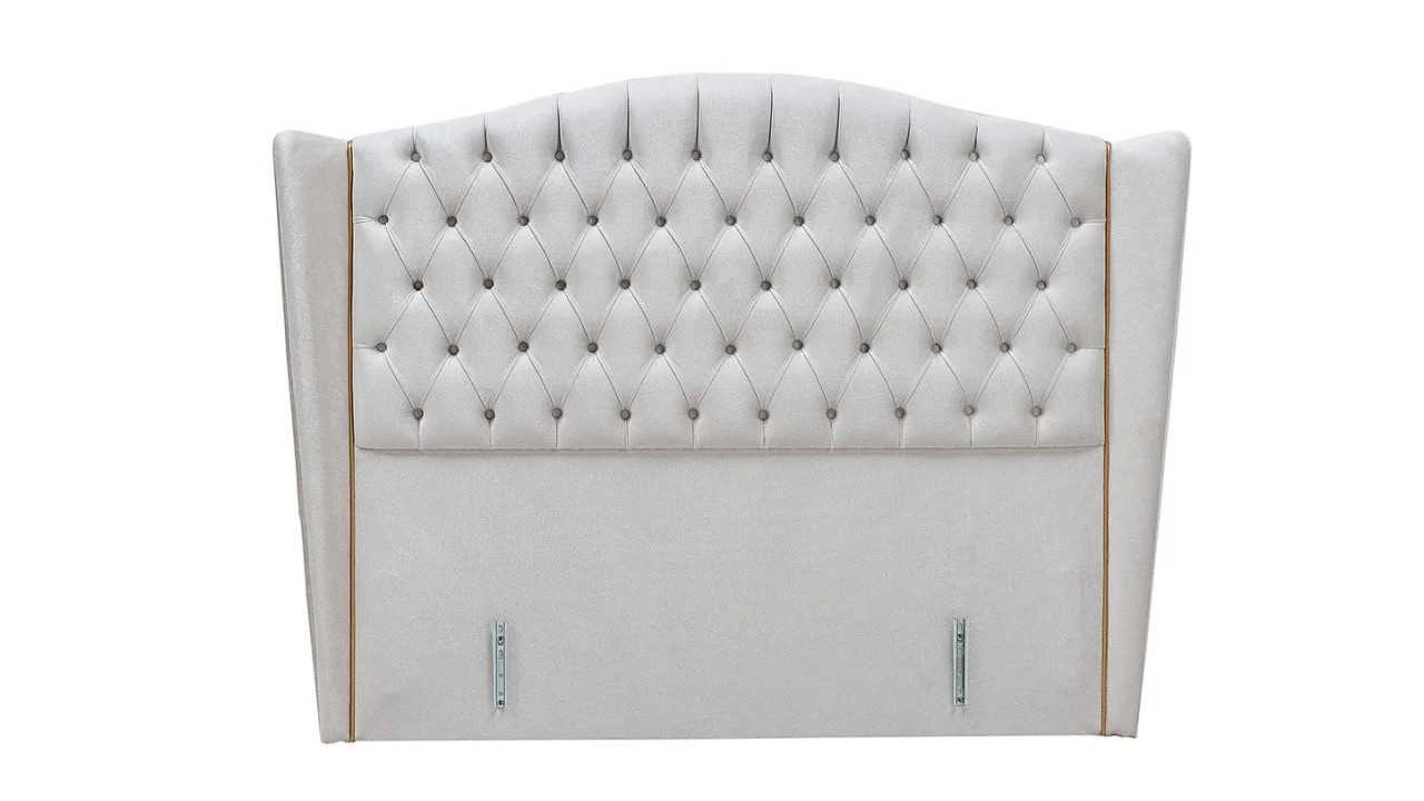 Set Dormitor Victor, Sifonier 5 usi, Pat 160x200, culoare Fildes, Finisaj Auriu  Set Dormitor VICDORM5USI160200