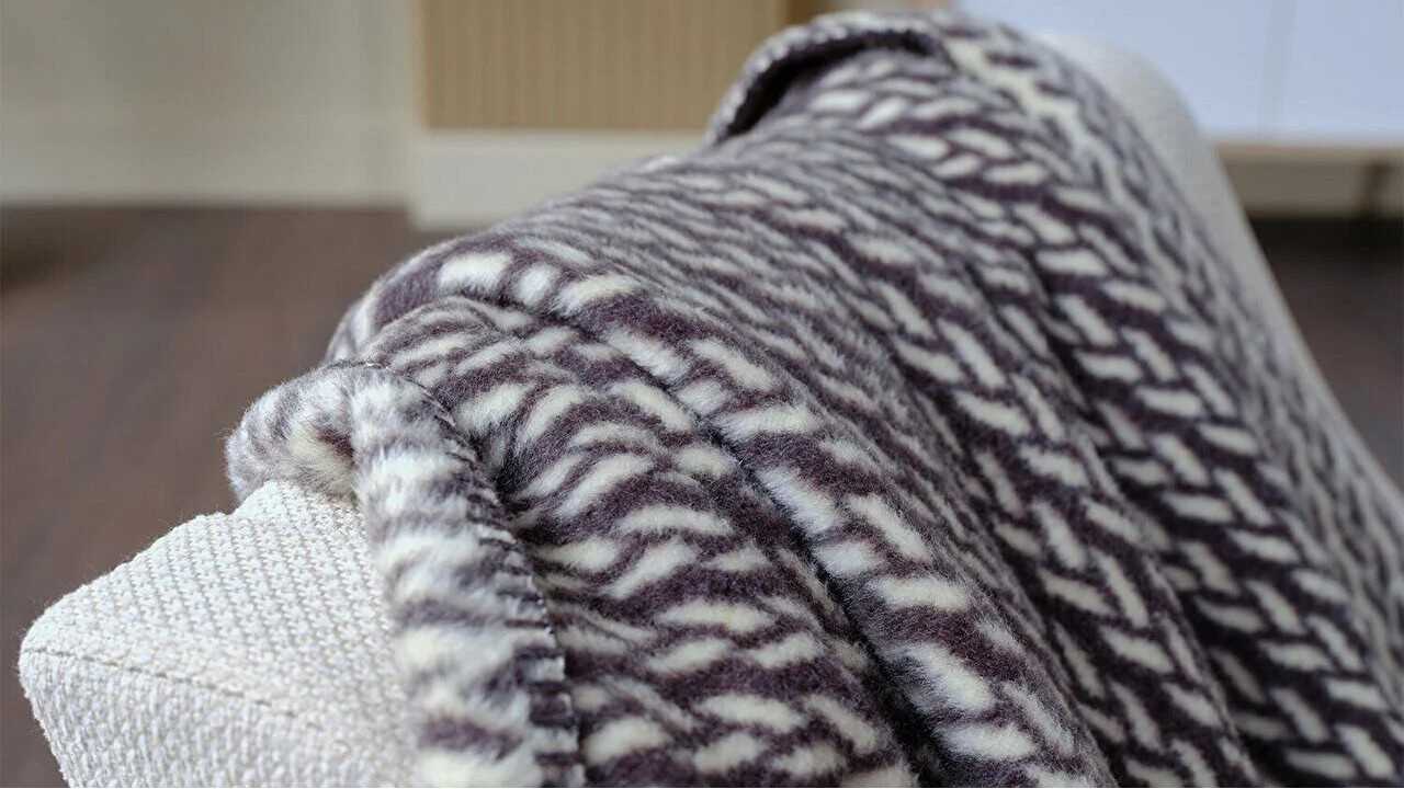 Pătură TV împletită, 130x170cm, culoare Antracit DOQU Cuverturi si Pături 2Q9BTTBRADA560001
