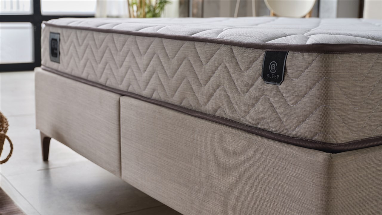 Set Pat tapitat cu lada si somiera rabatabila Carlino, 180x200cm & Saltea Hena Dream BELLONA Paturi tapitate cu lada - IN STOC