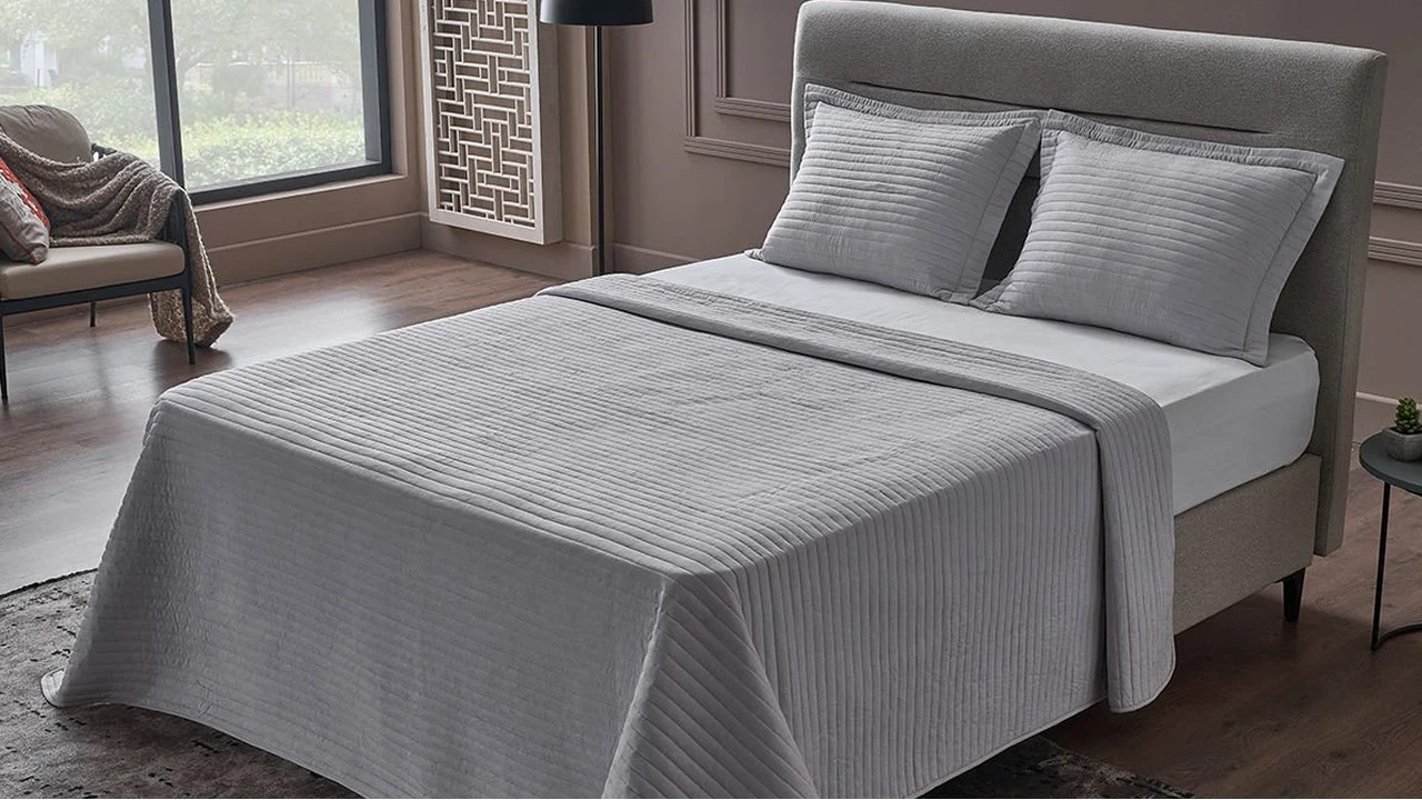 Set Cuvertura de Pat Otto Double, Gri (Piatra) DOQU Cuverturi si Pături