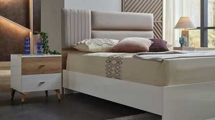 Set Dormitor Pandora, Sifonier 5 usi, Pat 160x200, culoare Fildes-Stejar, Finisaj Bronz Set Dormitor
